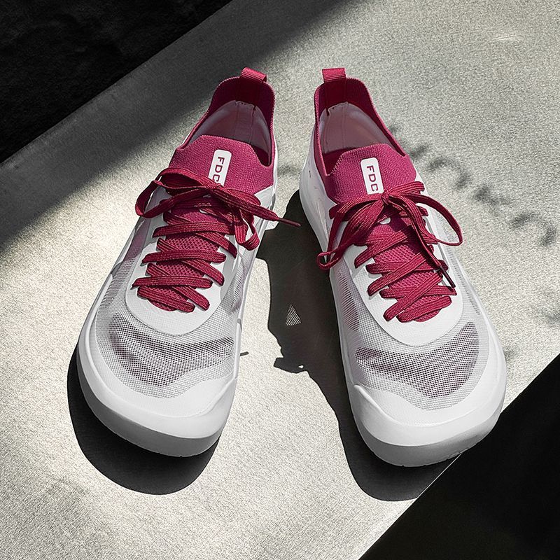 New Trend Trail Running Shoes  - огляд і ціна Outdoor Sport With Sticks