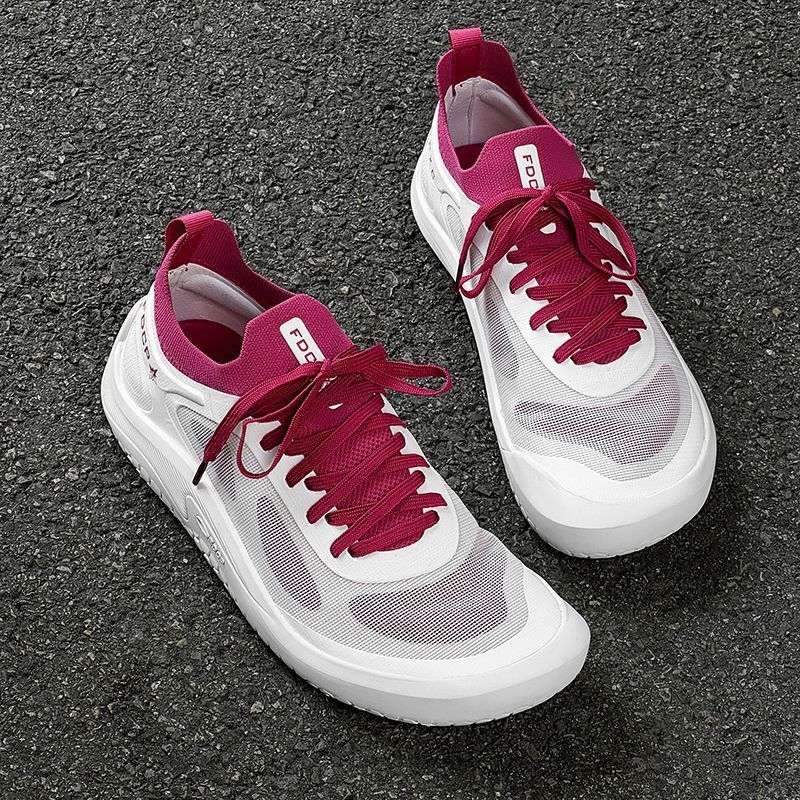 New Trend Trail Running Shoes  - огляд і ціна Outdoor Sport With Sticks